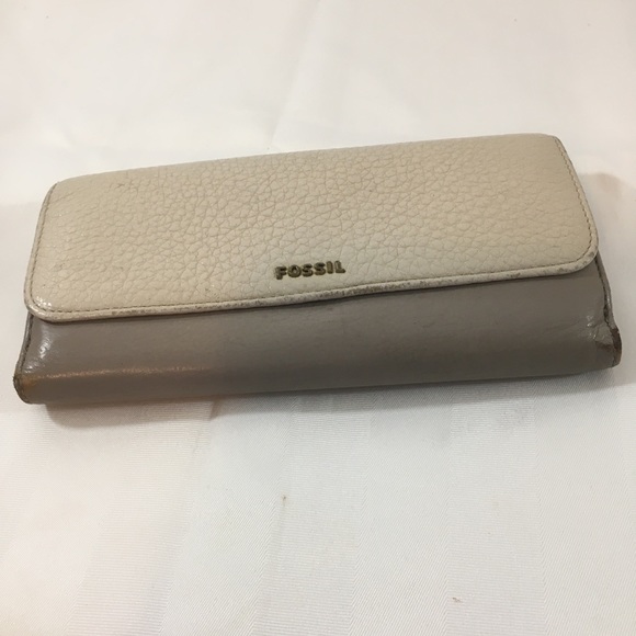 Fossil tan and beige wallet - Picture 5 of 8